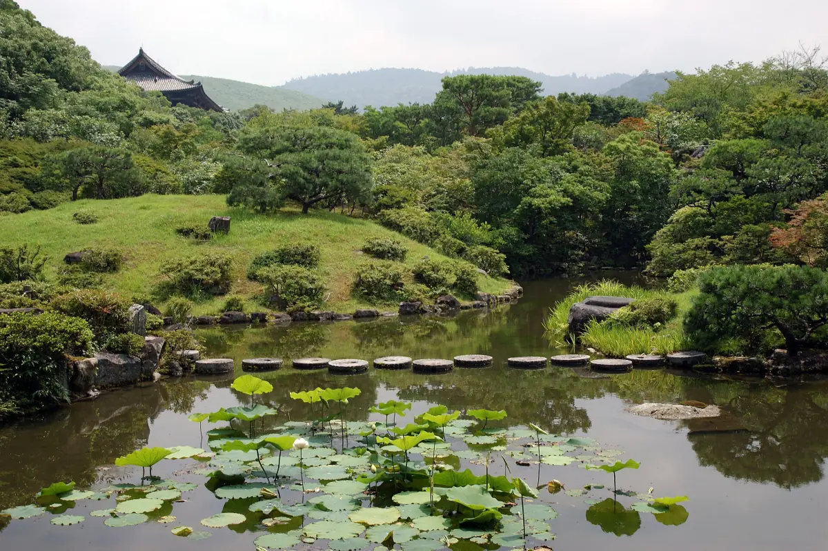 The pond of Isuien Garden