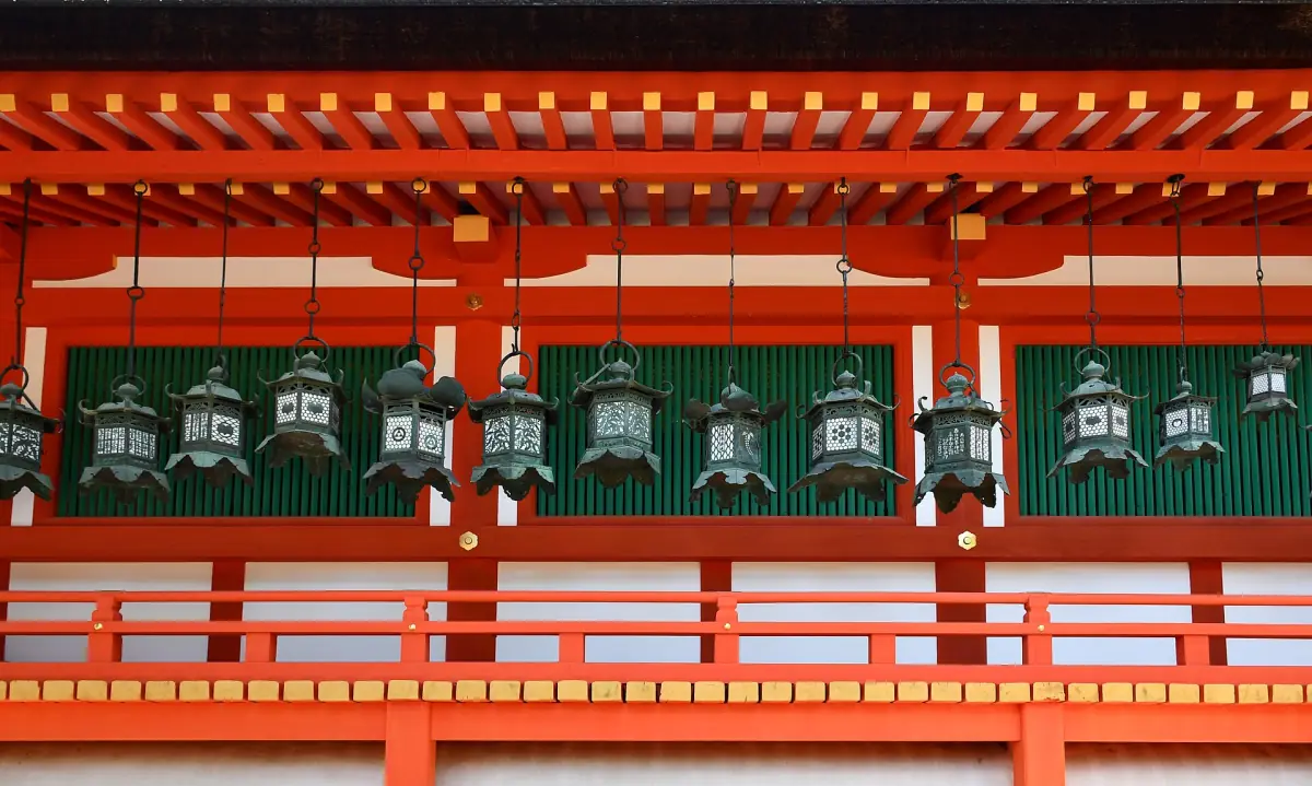 Hanging bronze lanterns at Kasuga Taisha